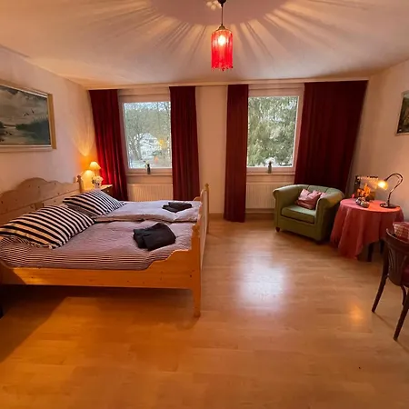 Schweigt Mir Von Rom לינה וארוחת בוקר